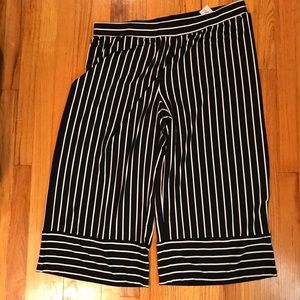 Denim and company stripe wide leg cropped pants